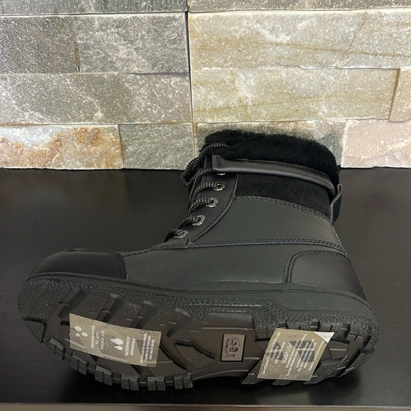 UGG Kids Butte II Cwr Snow Boot - Picture 9 of 10